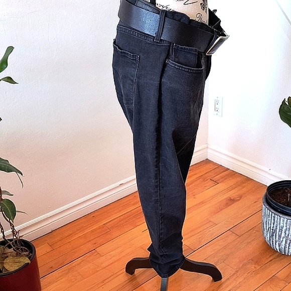 Levi's Women's Black Denim Jeans. Size 33. Great Condition. - Picture 7 of 7